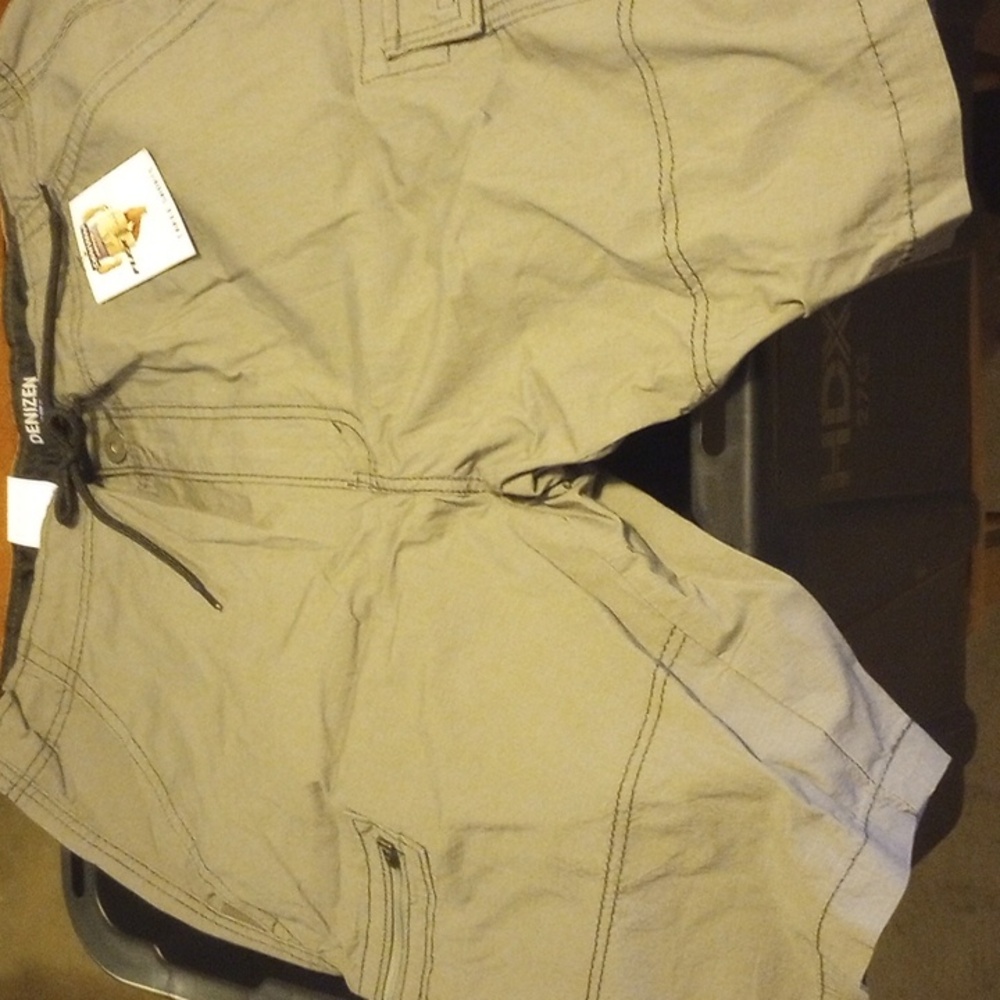 Men's cargo shorts